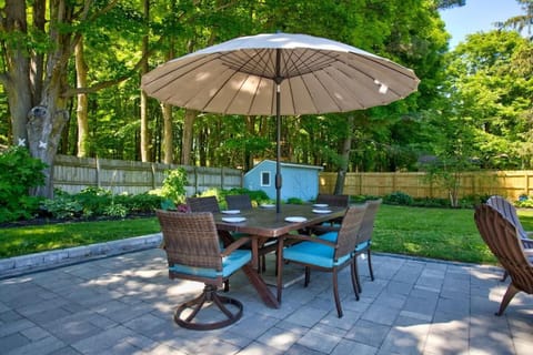 Woodcliff Cottage with Heated Private Pool-Family Friendly House in Holland