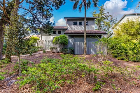 Property building, Day, Natural landscape