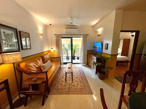 Living room, Seating area, Evening entertainment