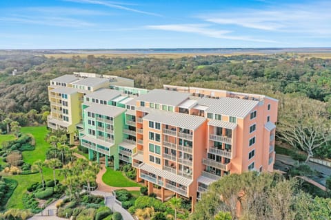 Property building, Day, Bird's eye view