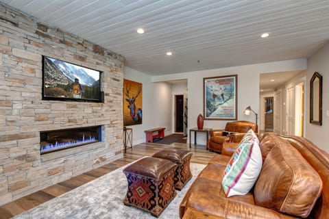 Abode at Black Bear 152 House in Deer Valley