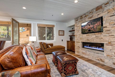 Abode at Black Bear 152 House in Deer Valley