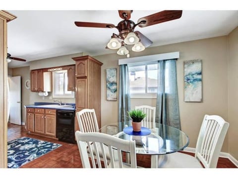 Spacious 4BR Near Convention Center-Family Friendly House in Perry Township