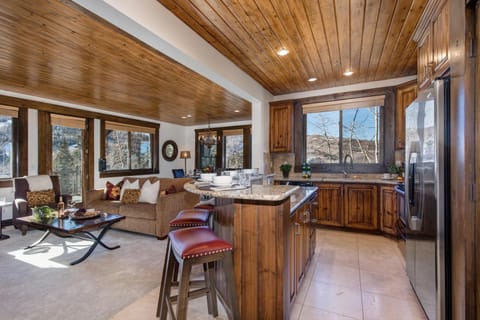 Abode at Black Bear 201 House in Deer Valley