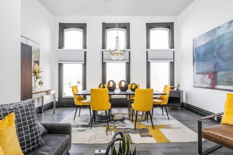 Luxurious Downtown Penthouse Great Views House in Crawfordsville