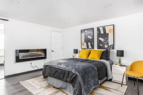 Luxurious Downtown Penthouse Great Views House in Crawfordsville