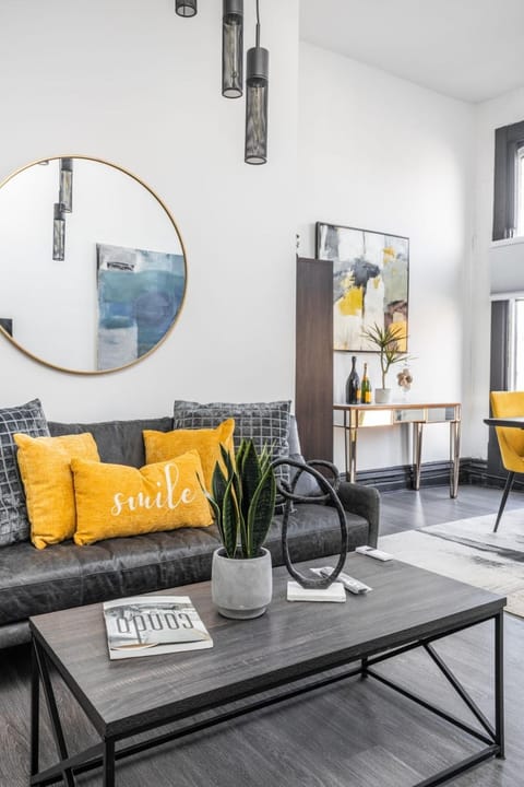 Luxurious Downtown Penthouse Great Views House in Crawfordsville