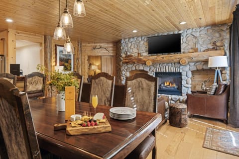 Abode at Black Bear 308 House in Deer Valley