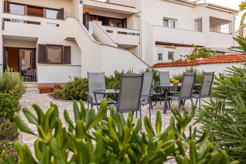 Garden, Garden, Balcony/Terrace, Dining area