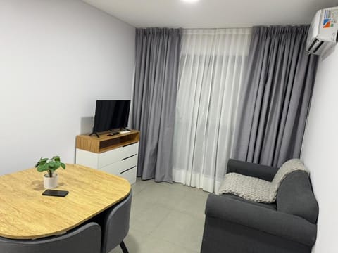 Communal lounge/ TV room, air conditioner