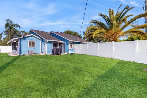 Property building, Day, Garden