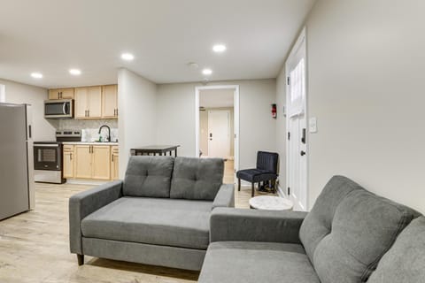 Less Than 3 Mi to Downtown Greenville! Convenient 2BR Home House in Greenville