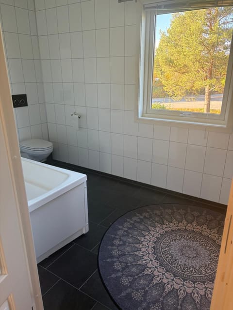 Soverom med enkelseng på vakre Senja Vacation rental in Nordland, Norway