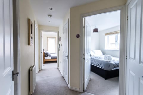 Staff, Bed, People, Bedroom, Family