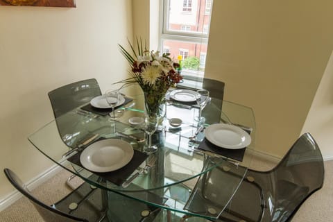 Staff, Dining area, Family