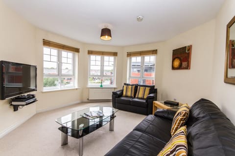 Staff, People, Living room, Family