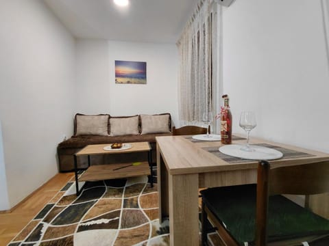 Living room, Food and drinks, Seating area, Dining area, Drinks