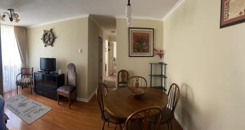 Living room, Photo of the whole room, Dining area