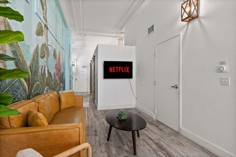 Downtown Gaslamp Getaway Stylish 4BR APT Apartment in Gaslamp Quarter