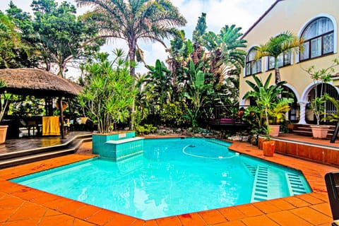 Property building, Swimming pool