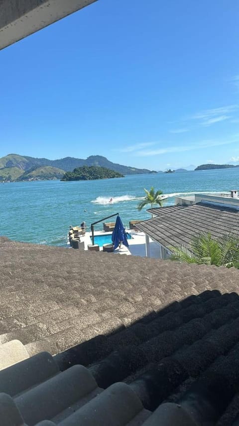 Mansão luxuosa beira-mar, Caieira Villa in Angra dos Reis