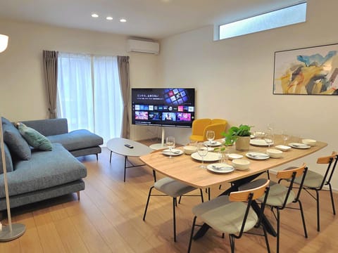 TV and multimedia, Living room, Dining area