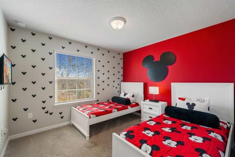 Modern 5BR Downstairs Room Pool & Lazy River 2402 House in Four Corners