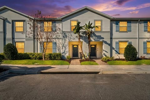 Modern 5BR Downstairs Room Pool & Lazy River 2402 House in Four Corners