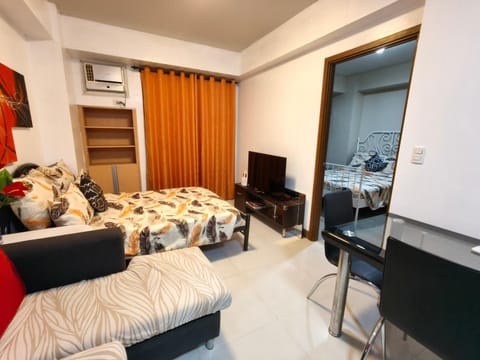 View (from property/room), Photo of the whole room