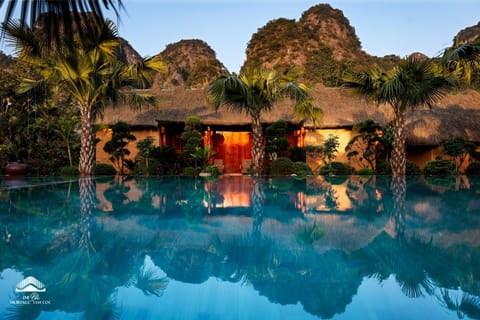 Mountain view, Swimming pool