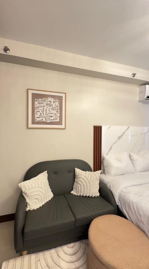 Seating area, Bedroom