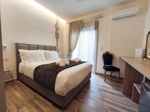 Bed, TV and multimedia, Photo of the whole room, Bedroom, air conditioner