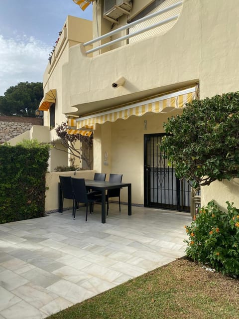 Garden, Balcony/Terrace