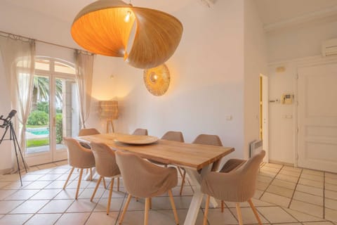 Spacious Villa with Pool & A-C for 8 - Sea View Apartment in Grimaud