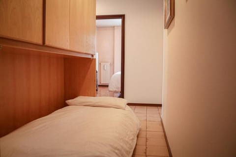 Vintage comfort within walking distance of the ski slopes Apartment in Aprica