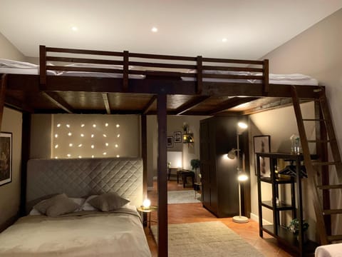 Photo of the whole room, bunk bed