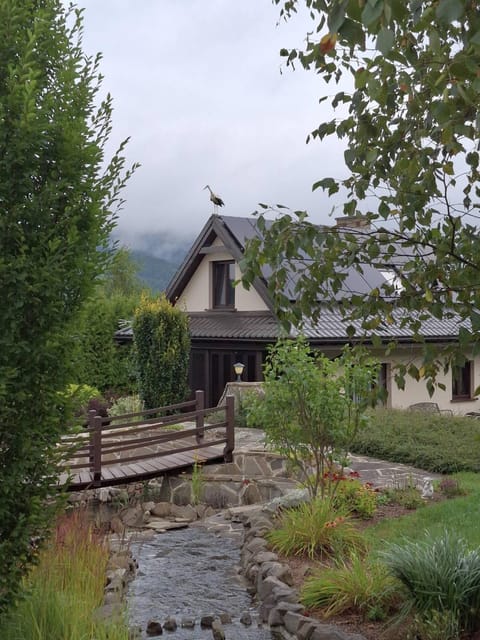 Property building, Natural landscape, Garden