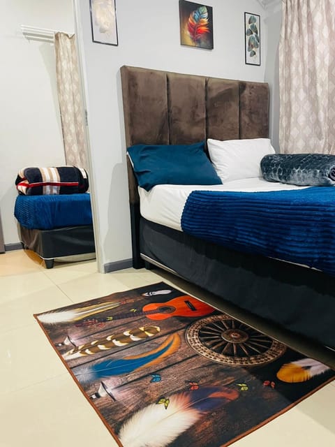 A guesthouse & Dormitory beds Claremont Bed and Breakfast in Cape Town