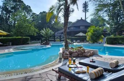 Food and drinks, Garden view, Pool view, Swimming pool