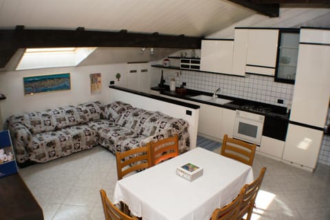 Iris Apartment in Levico Terme