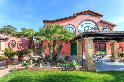 Patio, Facade/entrance, Garden