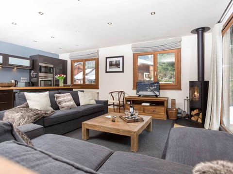 Holiday Home Chalet des Souchettes by Interhome House in Chamonix