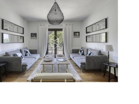 Holiday Home Villa 200 Meter vom Pramousquier Strand by Interhome House in Rayol-Canadel-sur-Mer