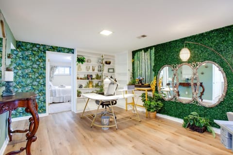 Work and Play Near Old Town Arvada Pets Welcome! Apartment in Westminster