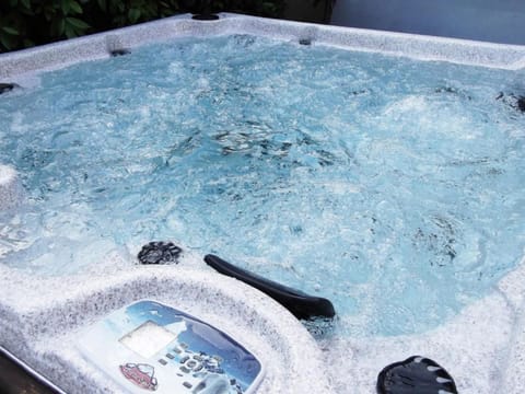 Holiday Home Villa Paradiso- 200 m² Ferienhaus by Interhome House in Lake Garda