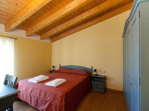 Apartment Wohnung mit Jacuzzi und Terrasse by Interhome Apartment in Lake Garda