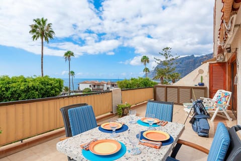Day, Natural landscape, View (from property/room), Balcony/Terrace, Balcony/Terrace, Seating area, Dining area, Sea view, sunbed