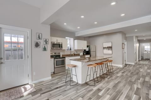 Close to PennWest - Wifi - Fenced Yard House in Clarion