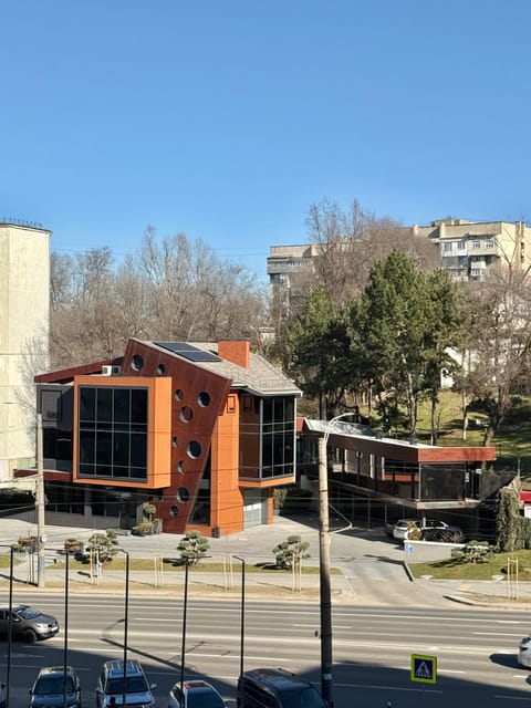 Property building, Day