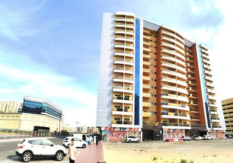 Deluxe Stay luxurious Room near Sahara Mall in Dubai Al Nada Bed and Breakfast in Al Sharjah